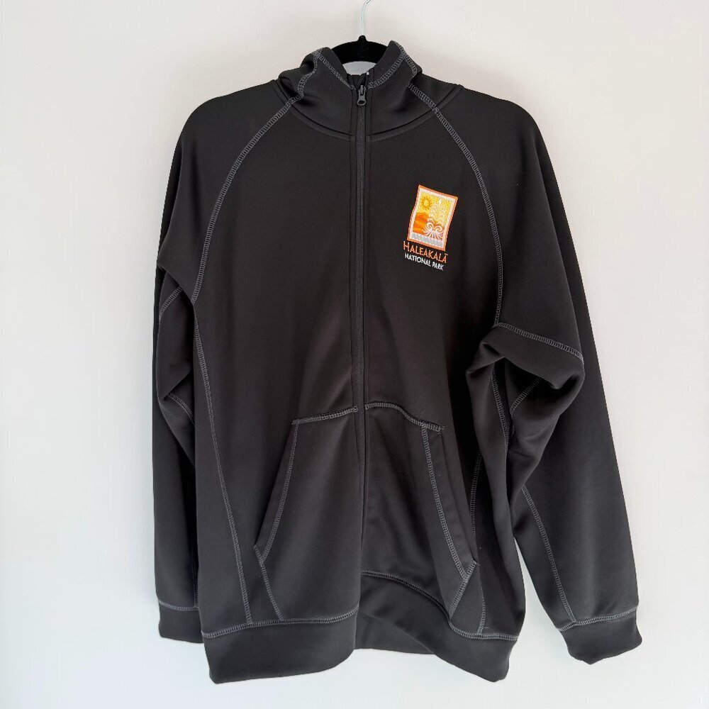 ✨ Haleakalā National Park Full-Zip Hoodie – Women’s  L ✨